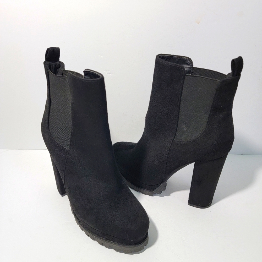 Liliana Chunky Platform Pull-On Bootie  Size 7.5 Goth Club